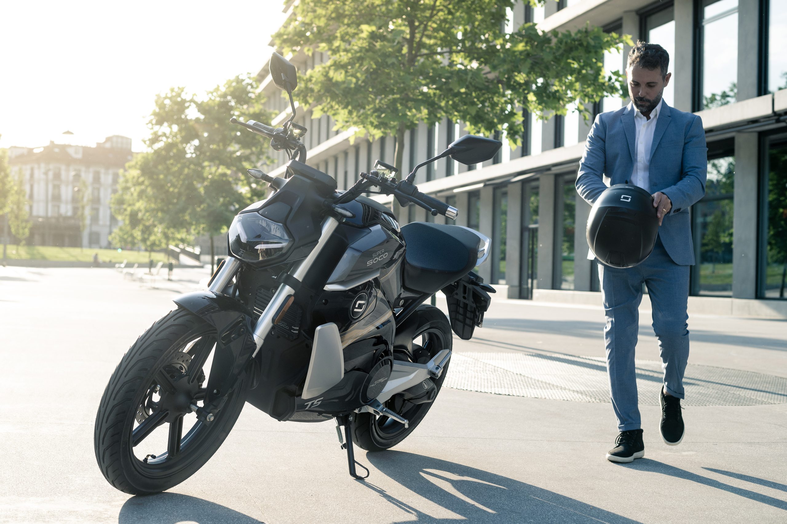 Super Soco TS Streethunter electric motorcycle